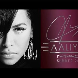 Limited MAC Aaliyah Lipglass in Li Li’s Motor City